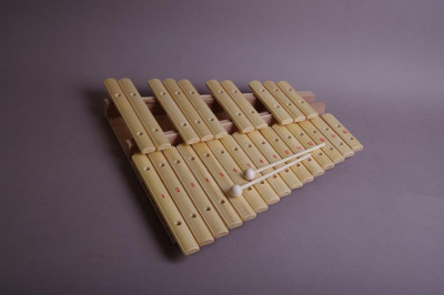 Ксилофон хроматический Ля мажор Мастерская Сереброва К1-КС-11 (25 пластин, на низком резонаторе, ель)