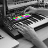 NOVATION Launchkey 25 MK2 миди-клавиатура с полноцвенными пэдами