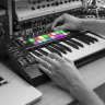 NOVATION Launchkey 25 MK2 миди-клавиатура с полноцвенными пэдами