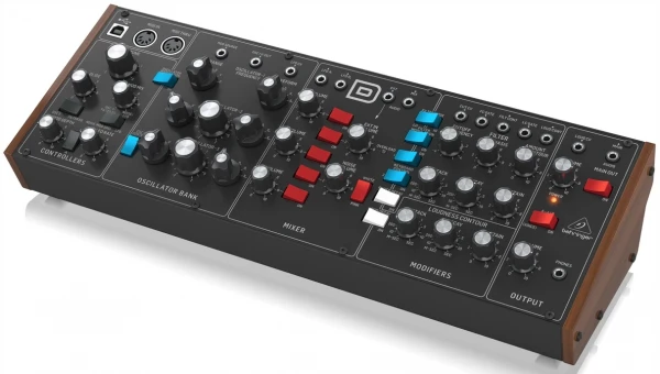 Синтезатор Behringer MODEL D  полностью аналоговый