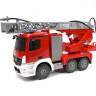 Радиоуправляемая пожарная машина Double Eagle Mercedes-Benz Actros, брызгает водой 1:20