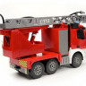 Радиоуправляемая пожарная машина Double Eagle Mercedes-Benz Actros, брызгает водой 1:20